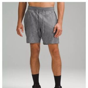 Lululemon - T.H.E. Linerless Short 7"